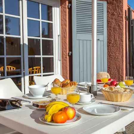 Sowell Residences Chenes Verts ホリデーパーク Saint-Raphaël